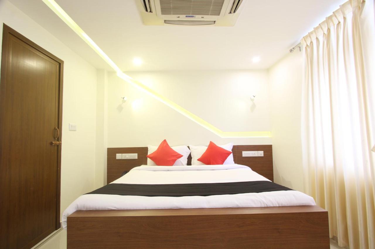Divines Business Hotel Kuzhittura Luaran gambar