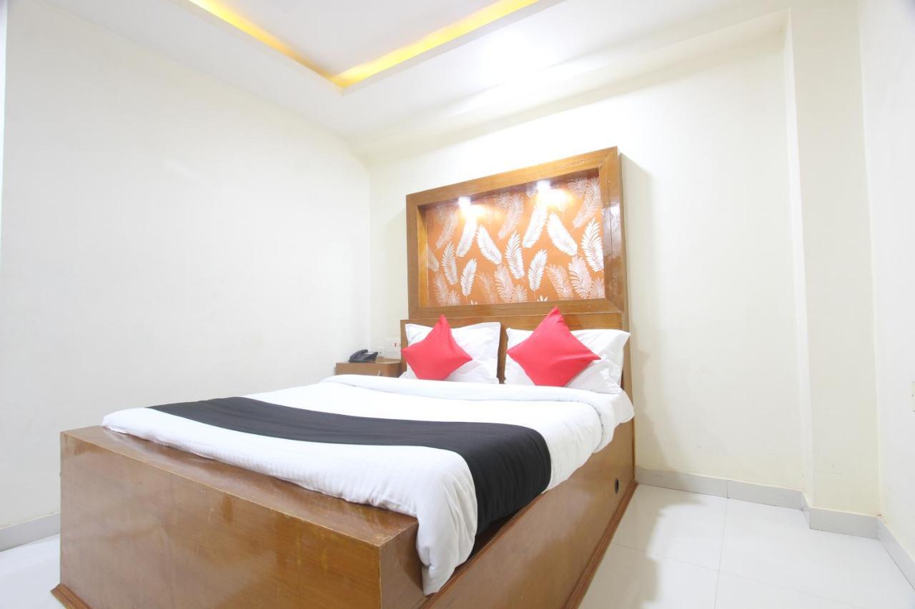 Divines Business Hotel Kuzhittura Luaran gambar